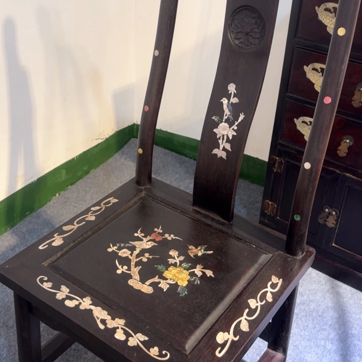 贡木椅子带镶嵌的的