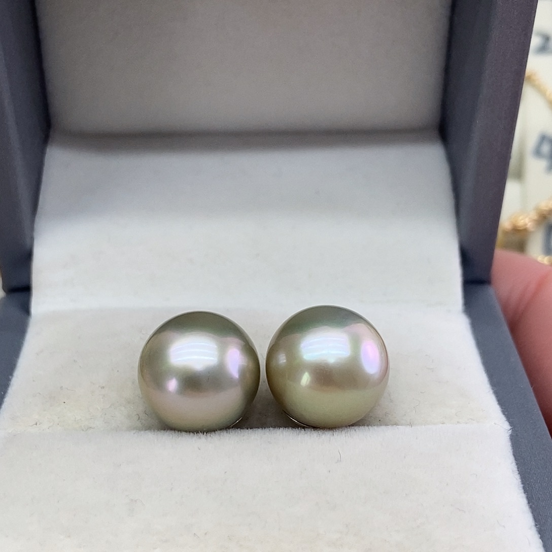 海水珍珠18K金镶嵌耳饰