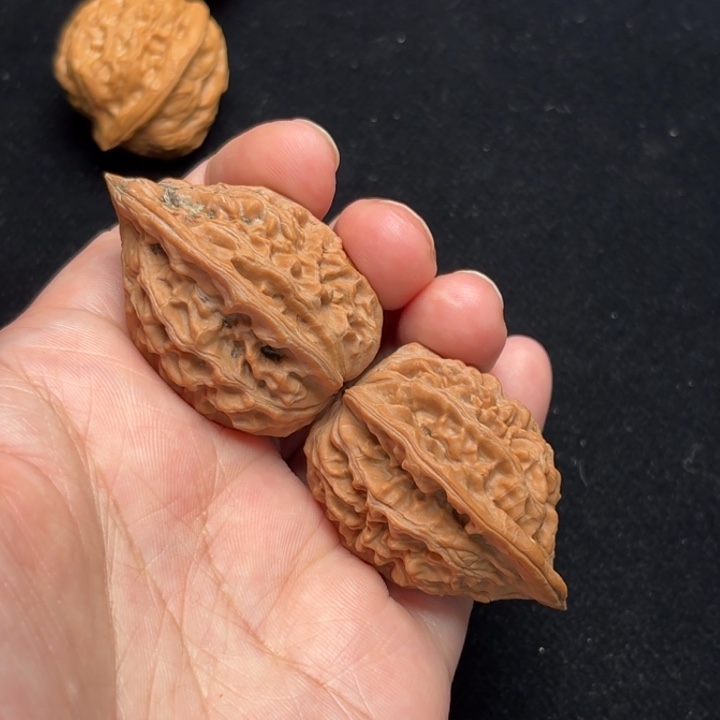 文玩核桃吊坠油腊鸡【3415】