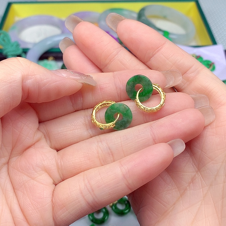 翡翠颈饰银S925镶嵌翡翠