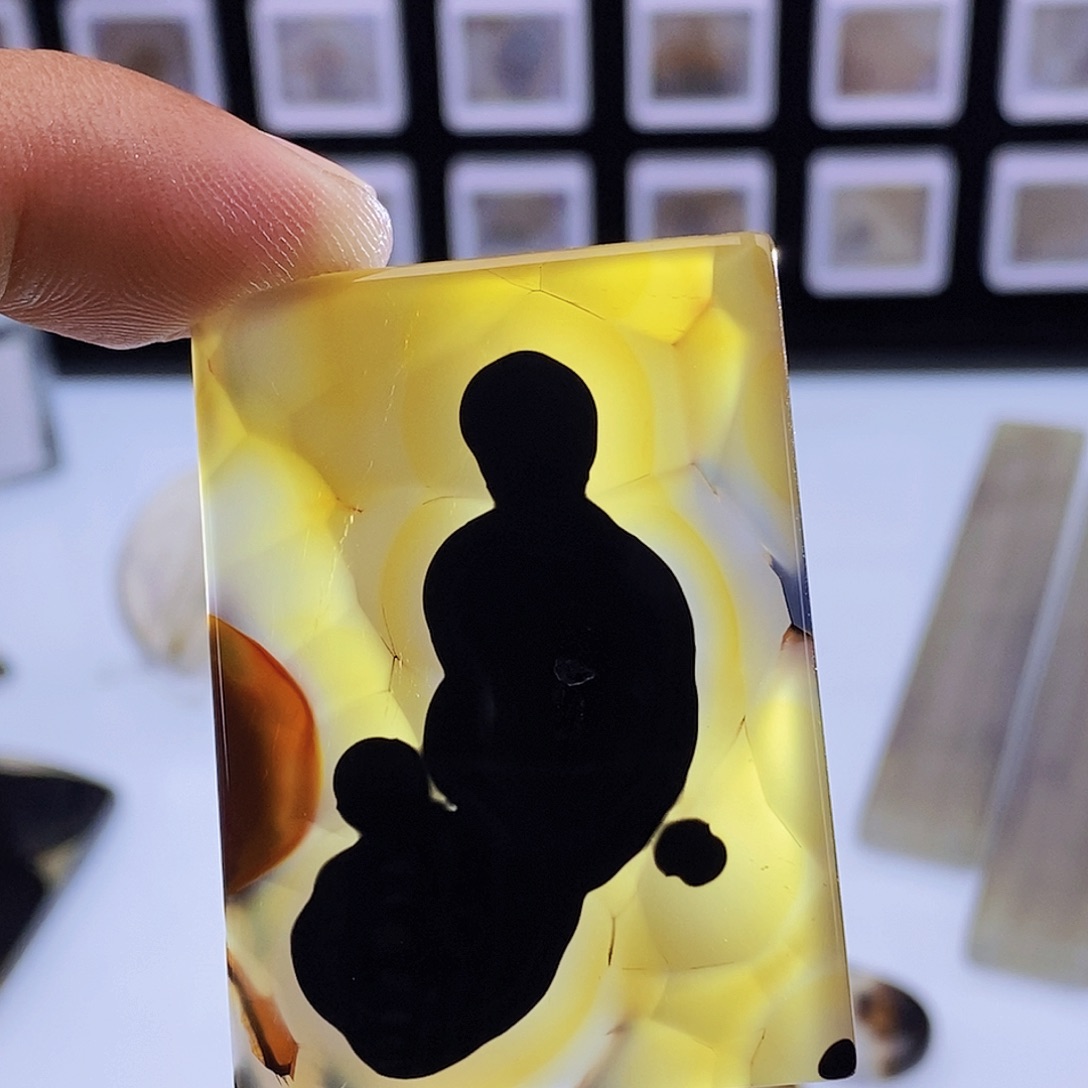 胖***鱼玛瑙/玉髓未镶嵌吊坠(不含链)微瑕