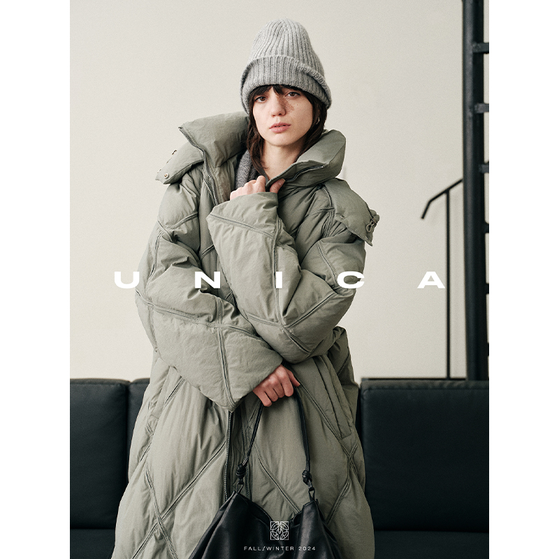 UNICA/重工几何菱形格_轻盈实用保暖白鹅绒可拆卸连帽羽绒服