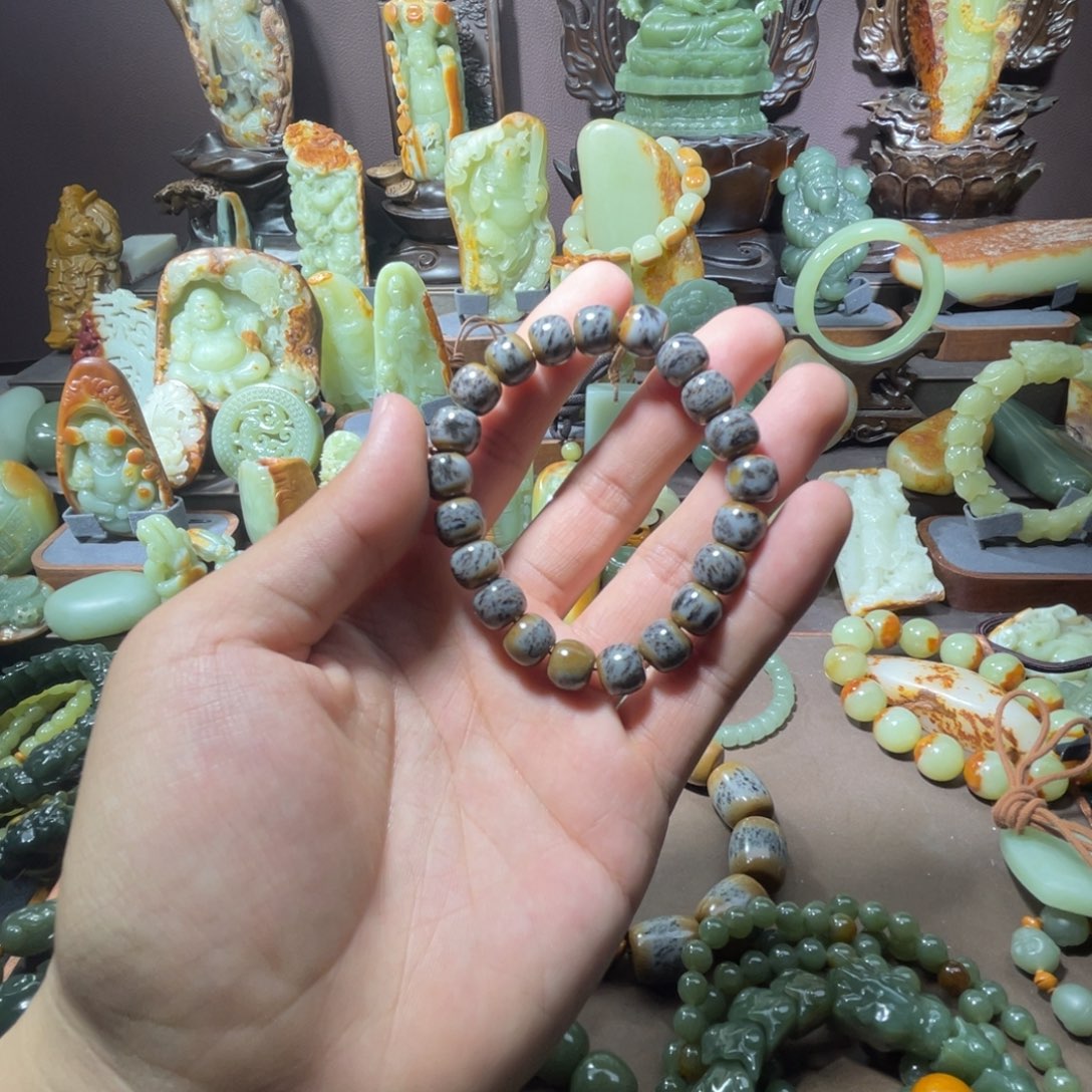 透闪石质玉手串未镶嵌我***蟹