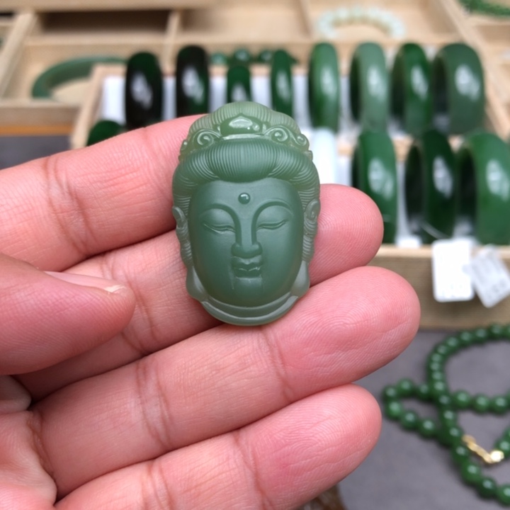 和田玉（碧玉）未镶嵌颈饰