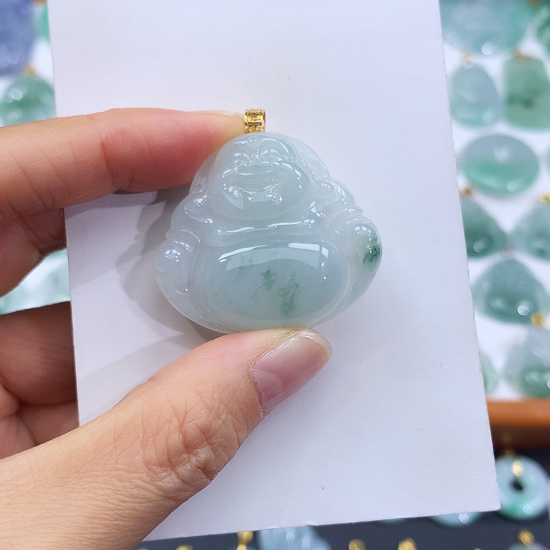 翡翠18K金镶嵌颈饰翡翠吊坠