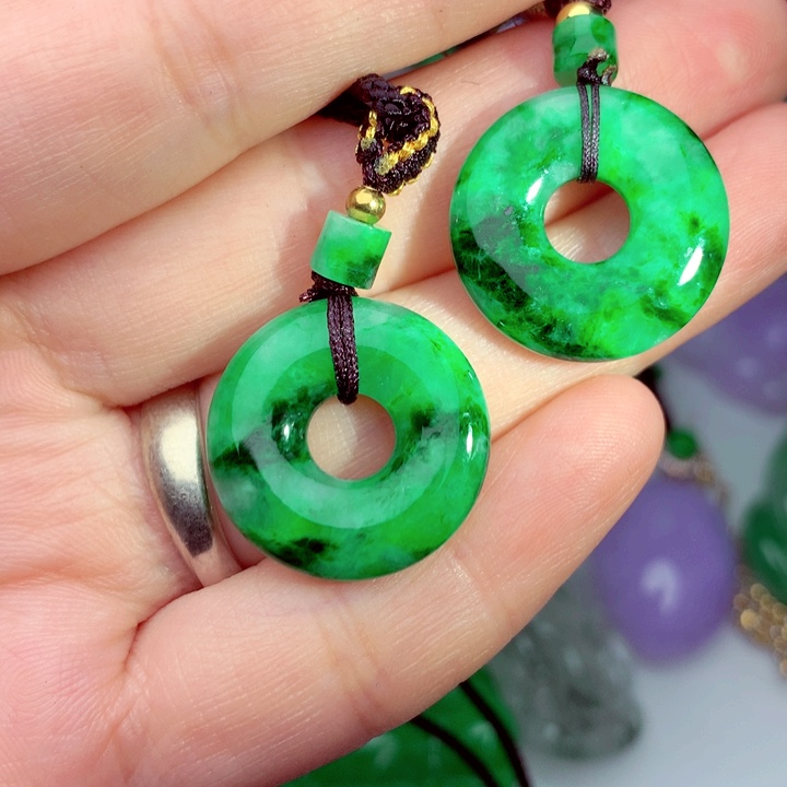 翡翠未镶嵌吊坠(不含链)多样性发一个