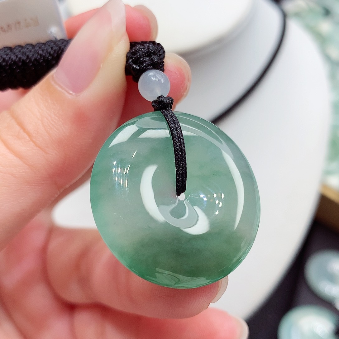 颈饰未镶嵌翡翠翡翠33，27.6/5.5