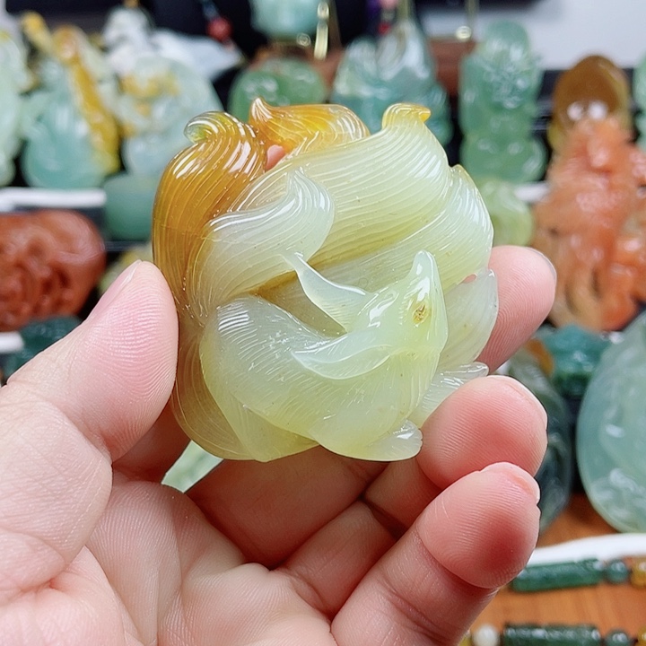蛇纹石玉未镶嵌挂件