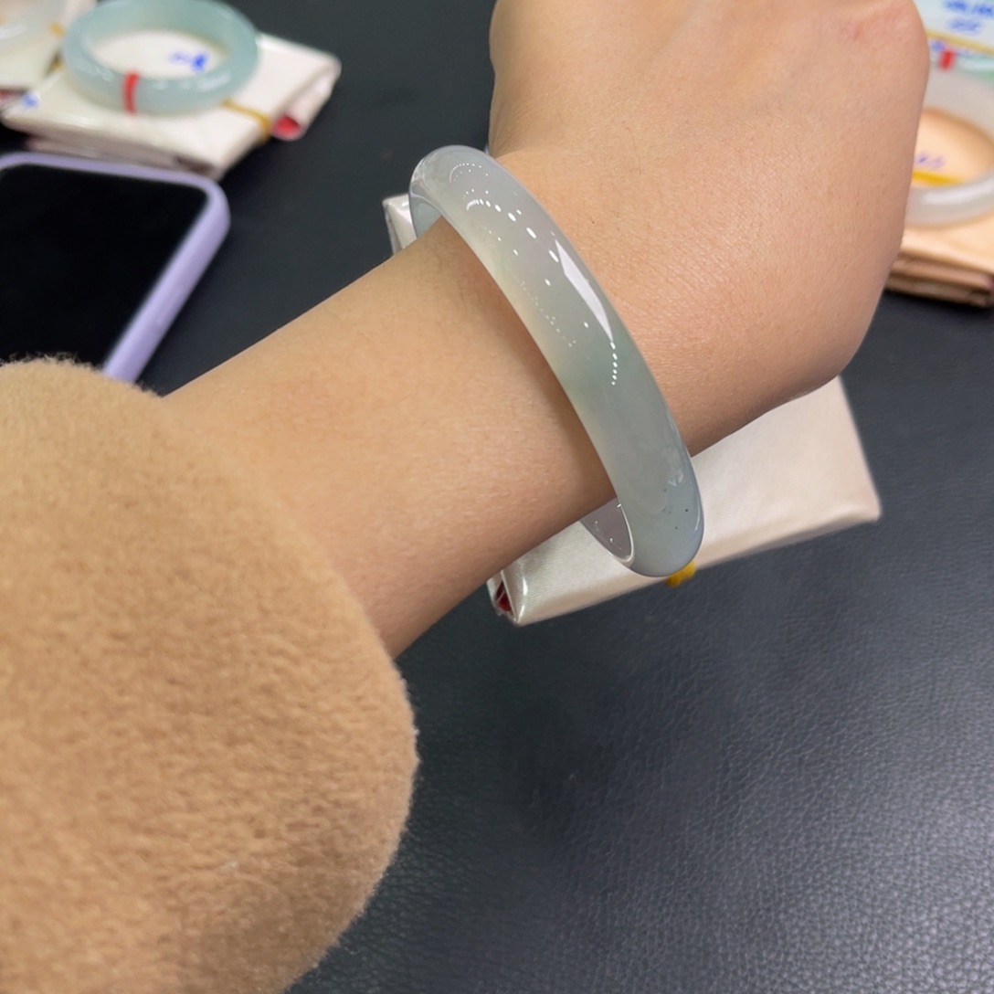 翡翠未镶嵌手镯缅甸