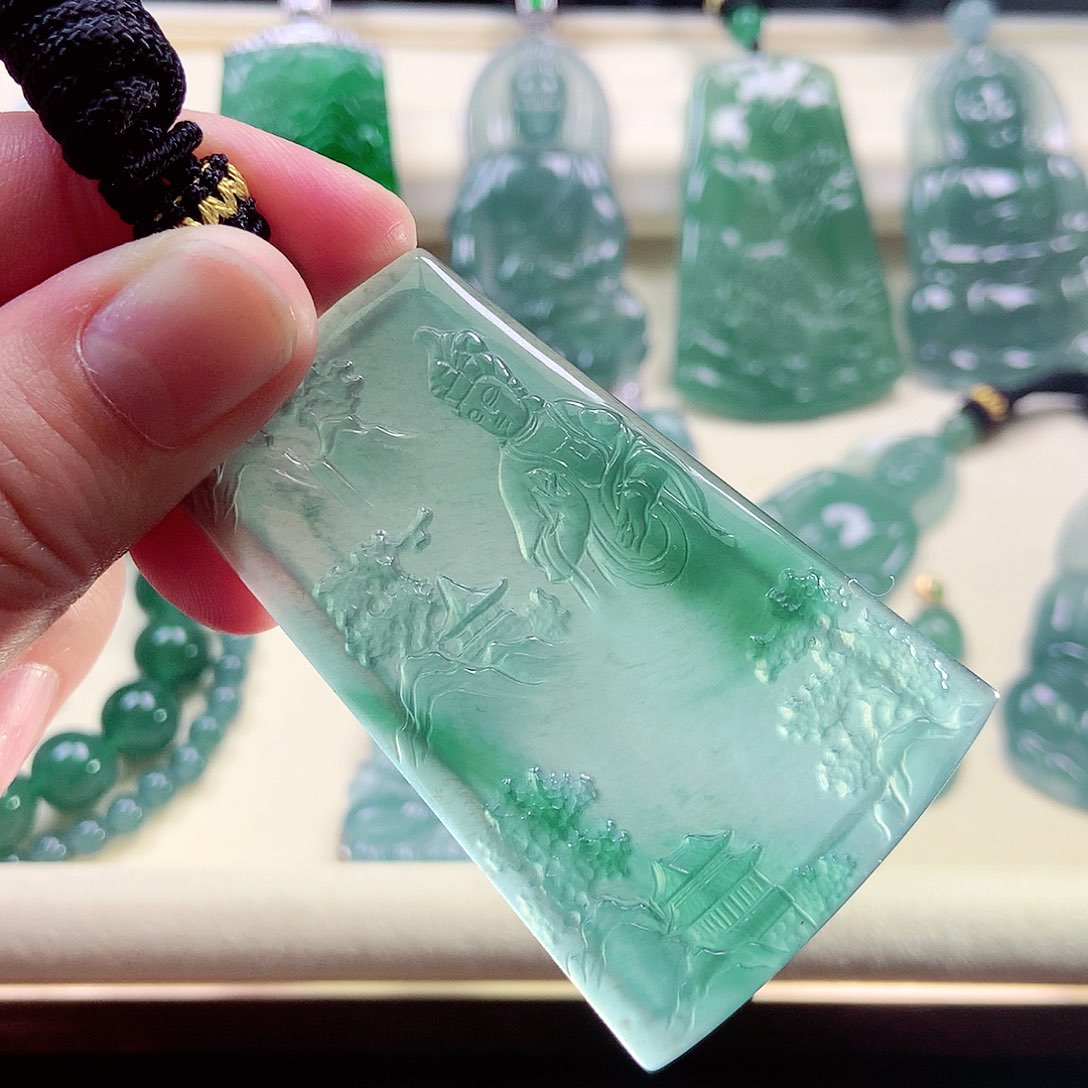 【闪购商品】翡翠颈饰未镶嵌天然