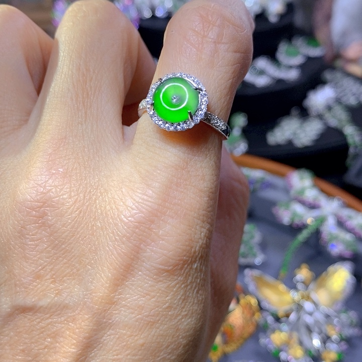 翡翠戒指银S925镶嵌天然翡翠