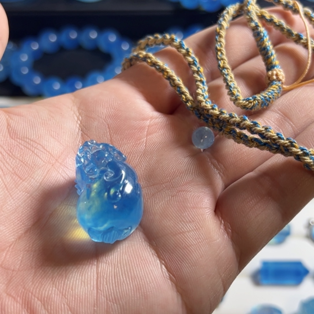 峻****海蓝吊坠直播间截图