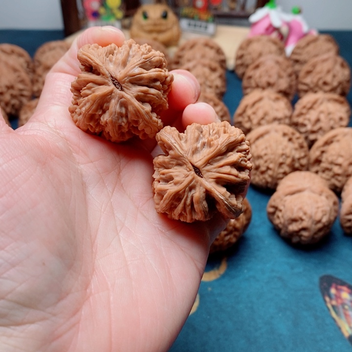 财***涨文玩核桃把件麦虎37