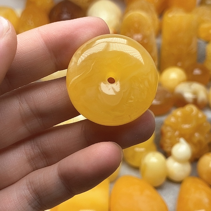 未镶嵌颈饰琥珀琥珀蜜蜡吊坠