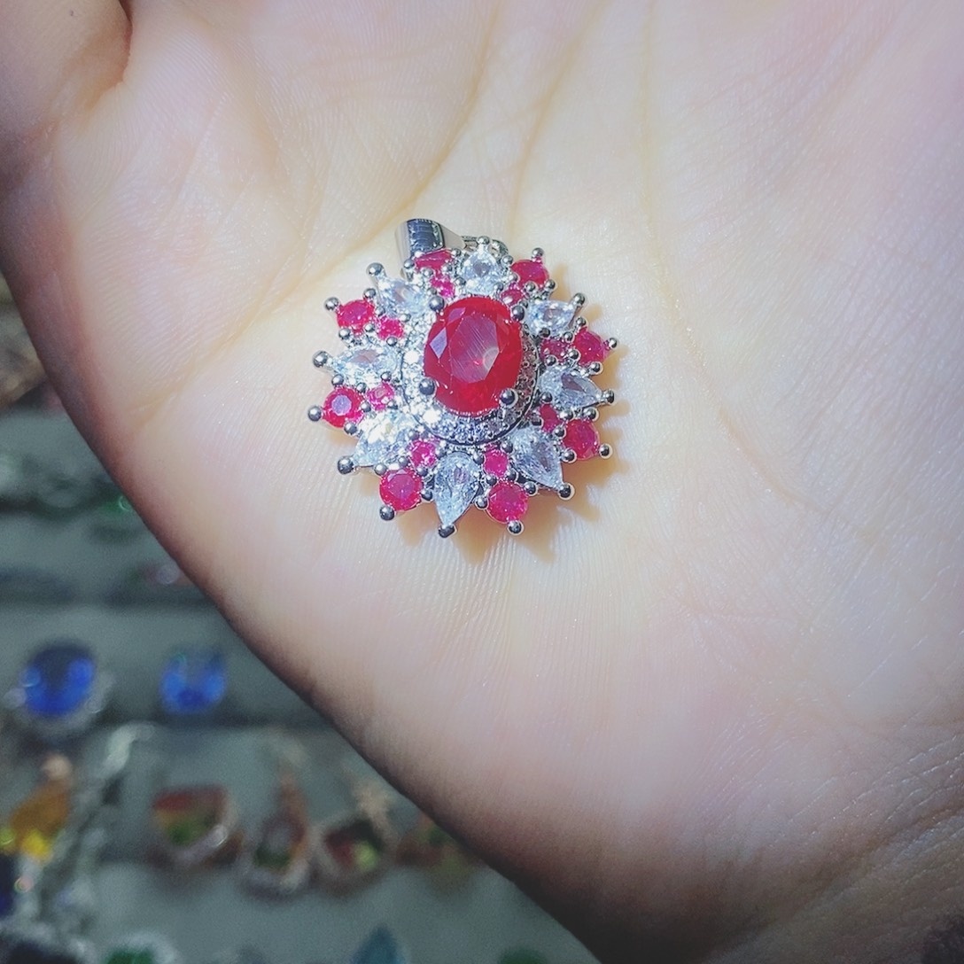 【闪购商品】托帕石耳饰银S925镶嵌