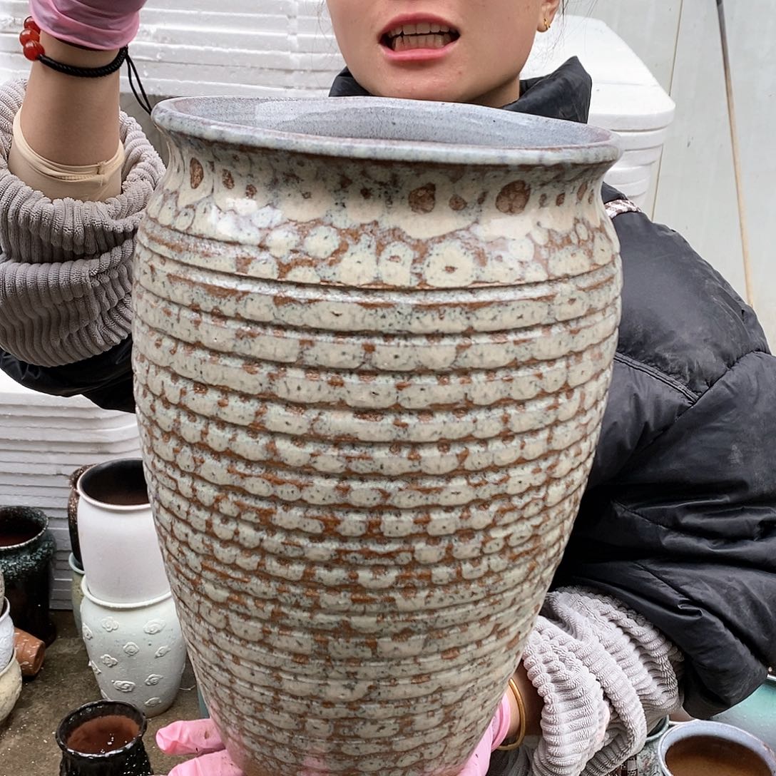 红泥花盆瑕疵口20高31