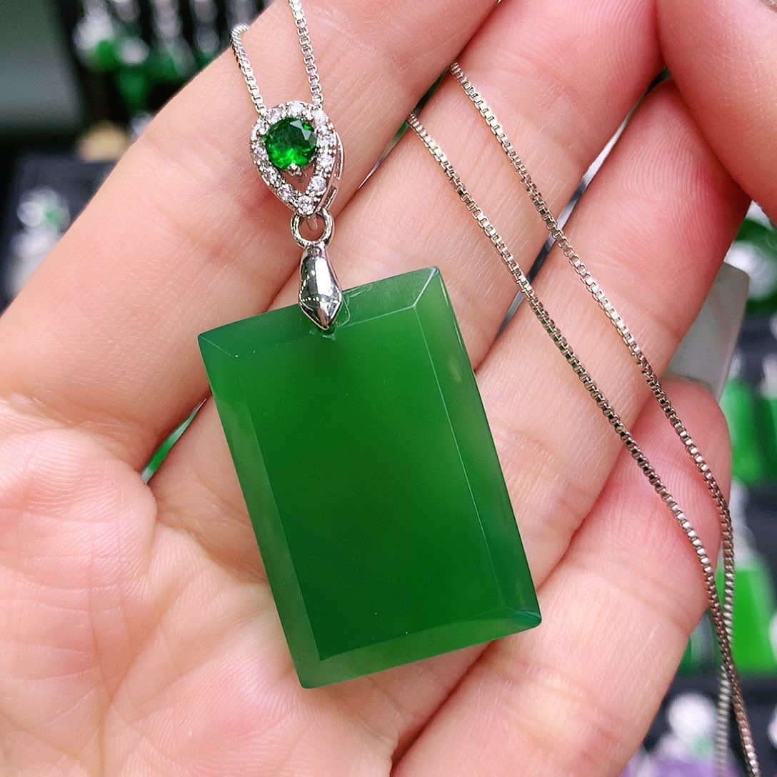 玛瑙/玉髓吊坠未镶嵌