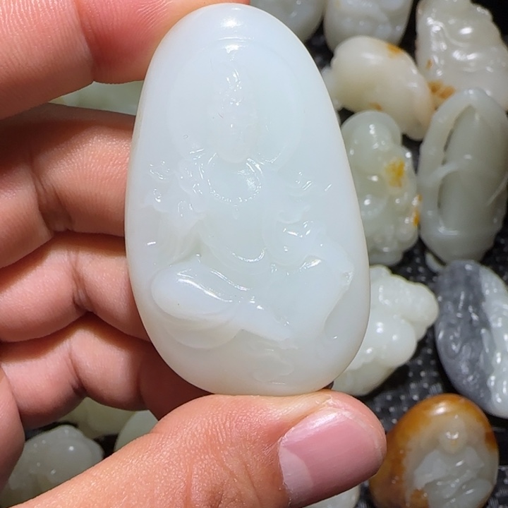 用***6和田玉未镶嵌颈饰