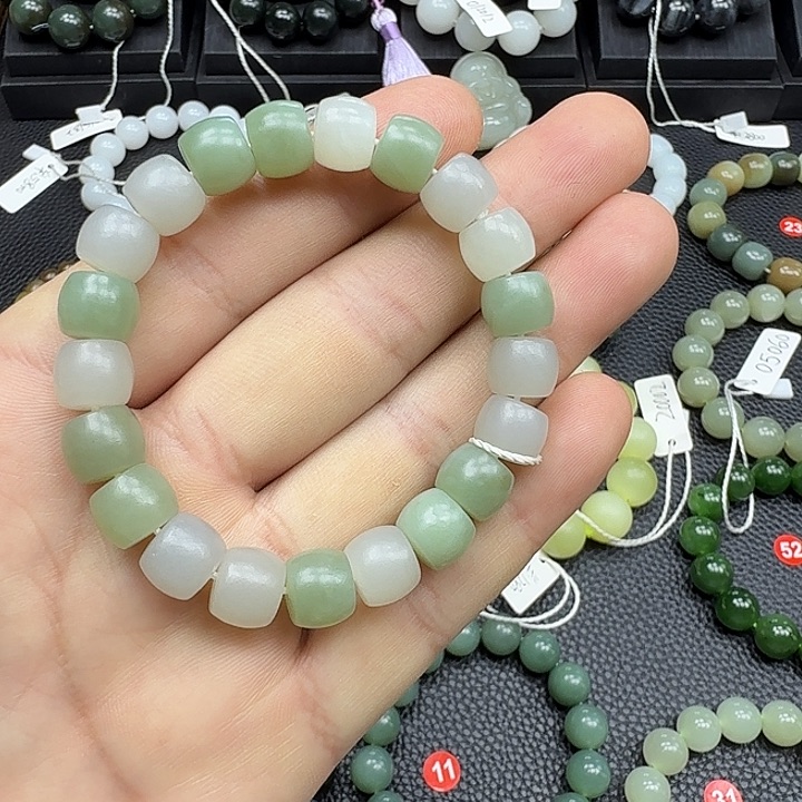 和田玉未镶嵌手链