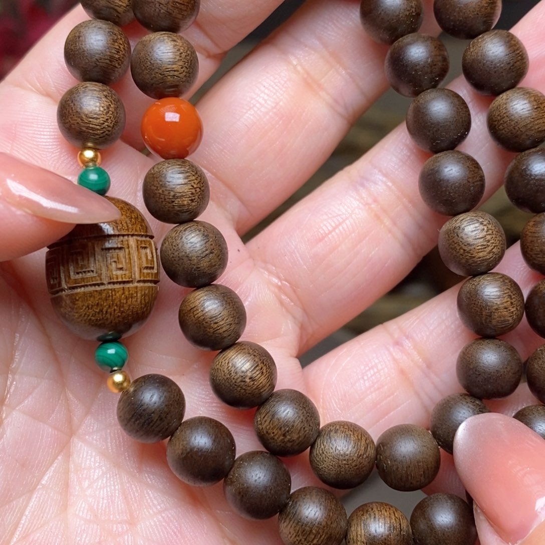 沉香手串越南芽庄紫棋古董玉化08 +富森红土沉香木雕