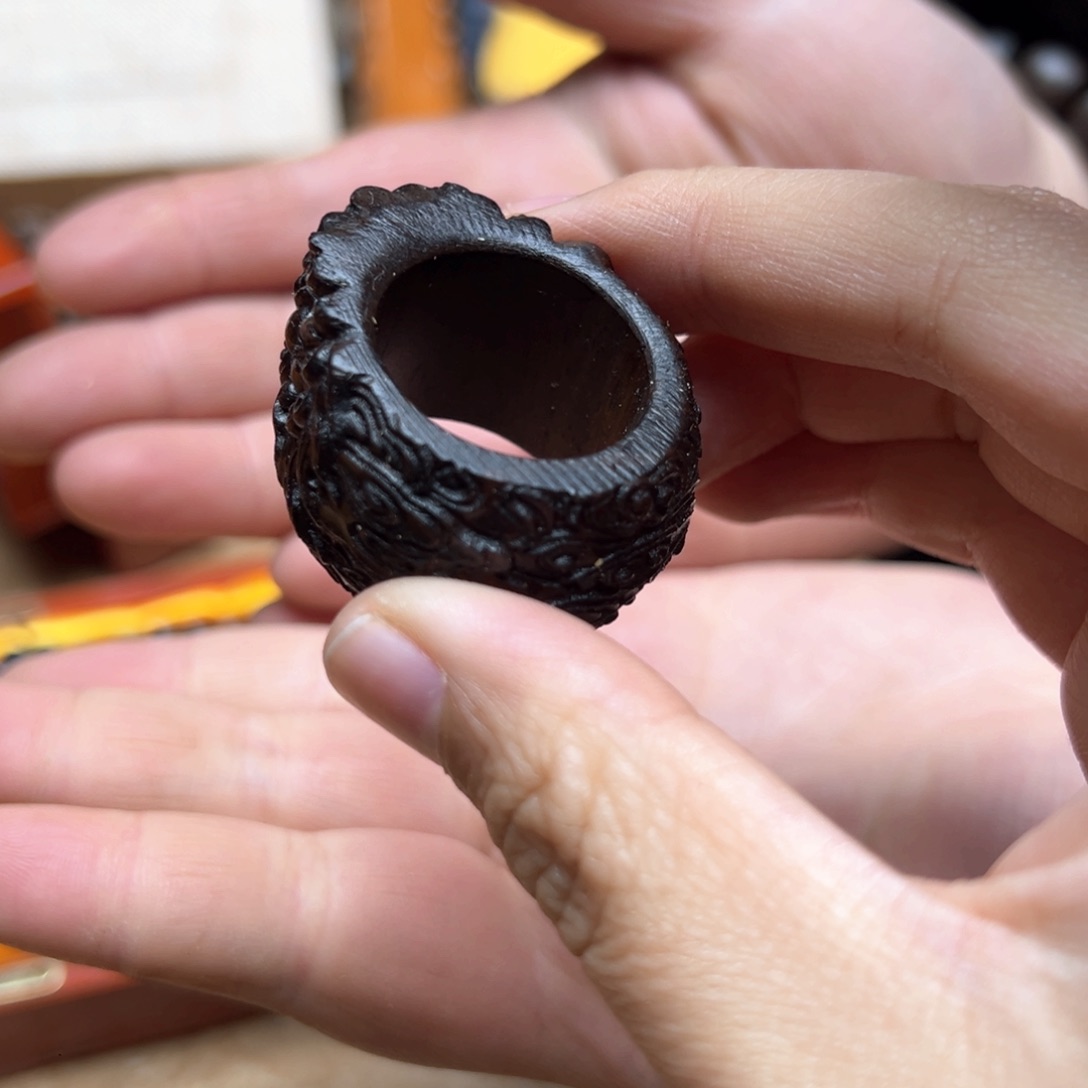 大叶紫檀（黑酸枝木类）