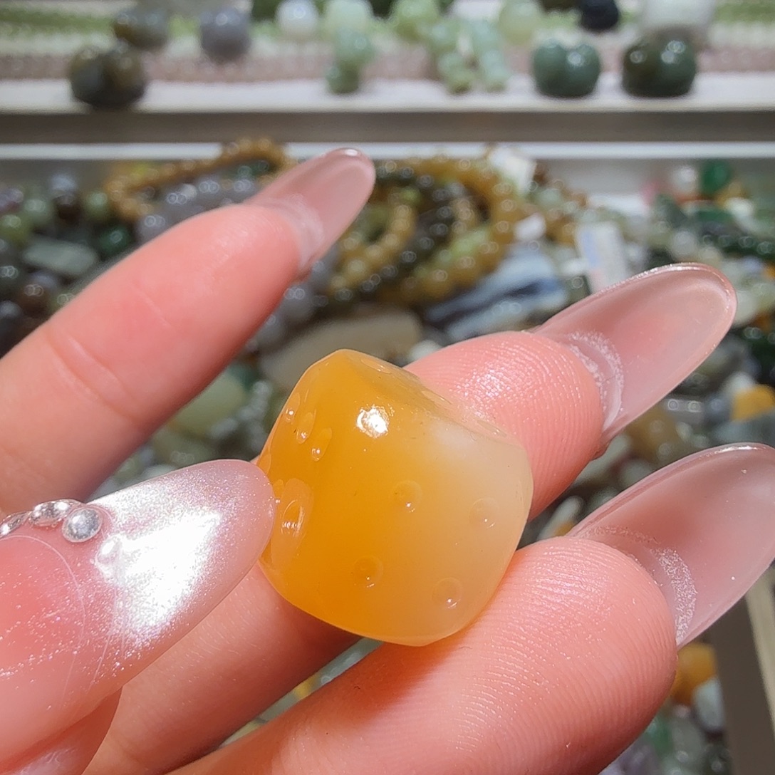 和田玉未镶嵌珠宝奇石