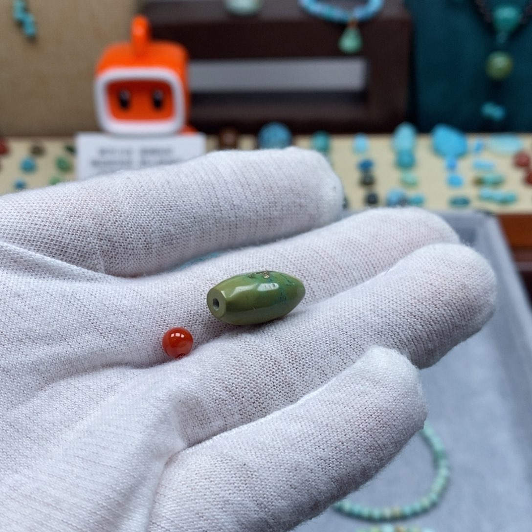 未镶嵌配饰南红玛瑙