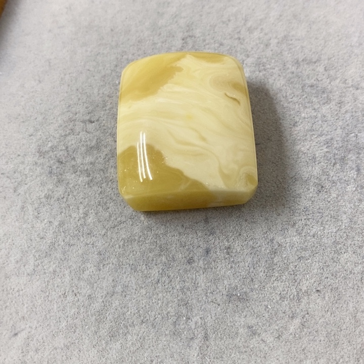 蜜蜡裸石未镶嵌吊坠