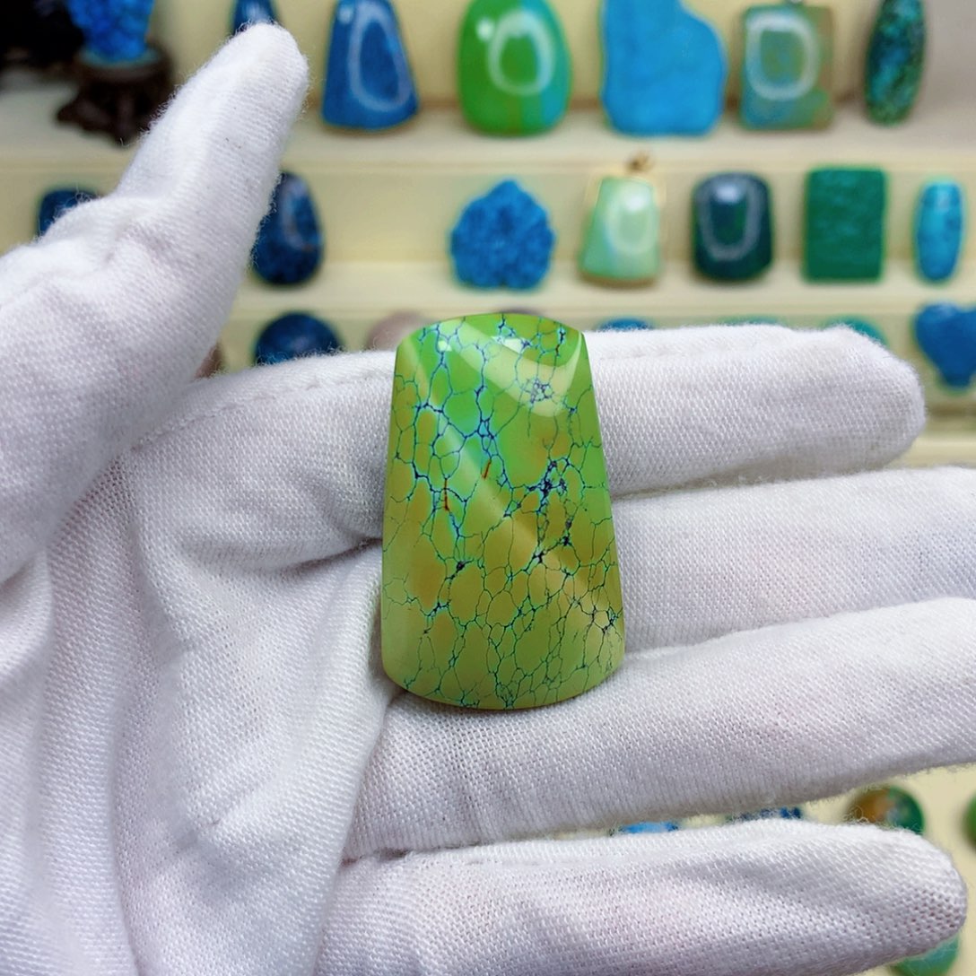 绿松石绿松石未镶嵌