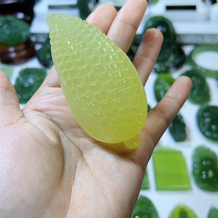 蛇纹石玉手把件未镶嵌乘**浪