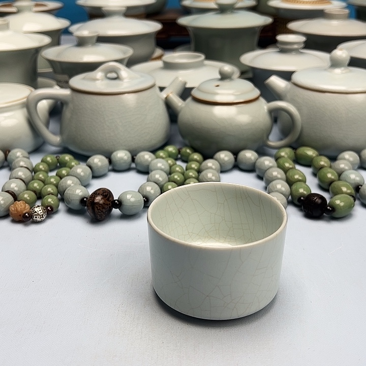 杯微暇月白釉板指杯原矿原釉原产地
