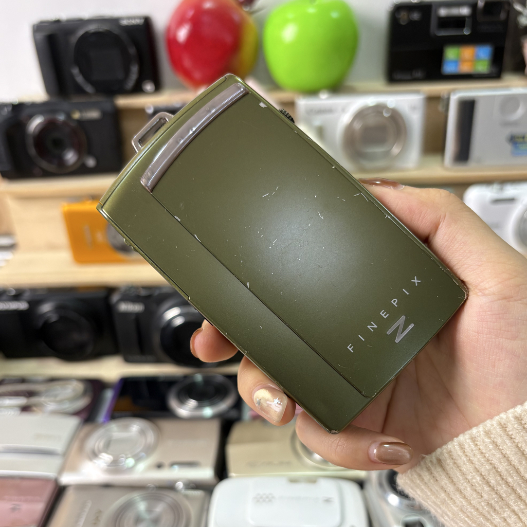 9新 Fujifilm/富士 富士z1100稀有配色绿色1600万像素5倍