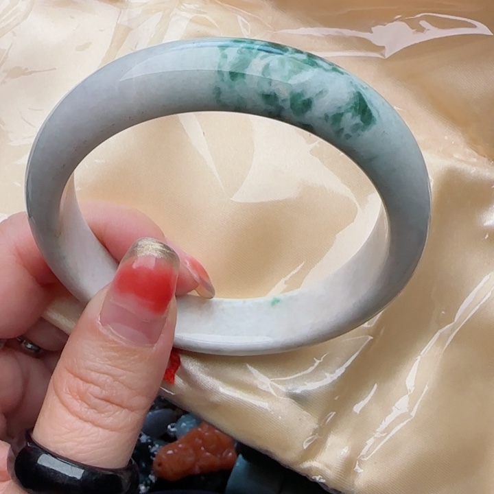 翡翠手镯未镶嵌天然A货78