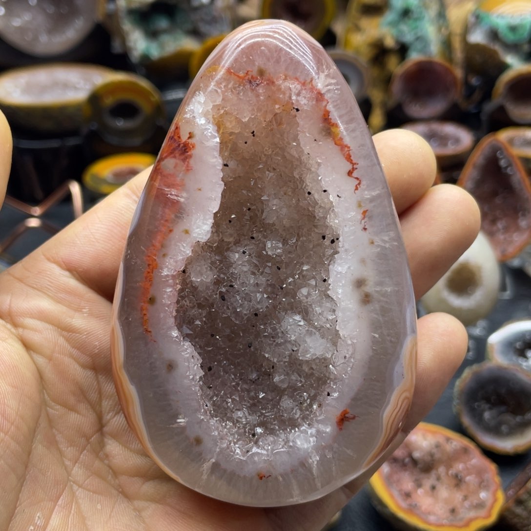 水晶大型摆件未镶嵌