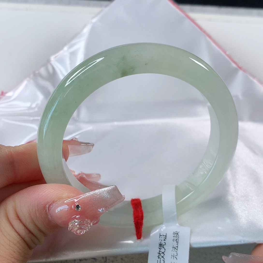 翡翠手镯未镶嵌①⑤④