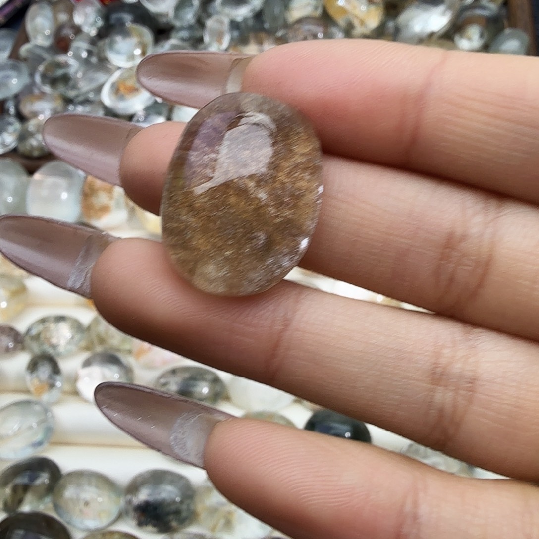 被***家水晶未镶嵌珠宝半成品