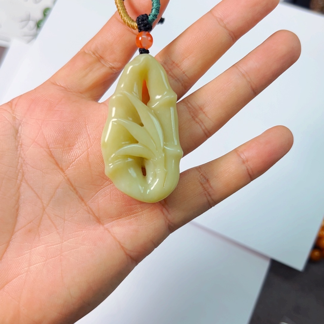 和田玉未镶嵌颈饰和田玉竹节