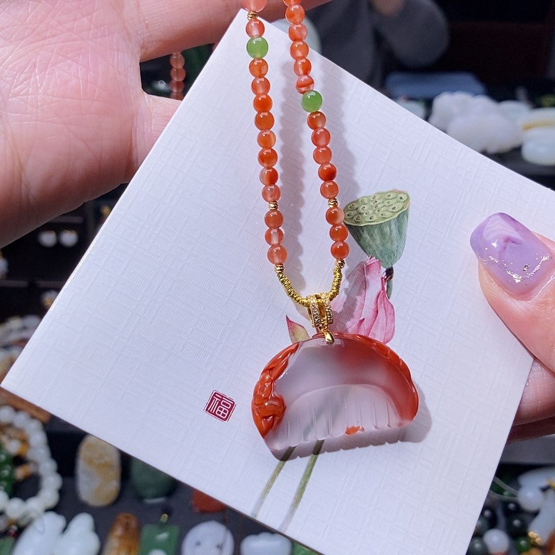 南红玛瑙挂件18K金镶嵌