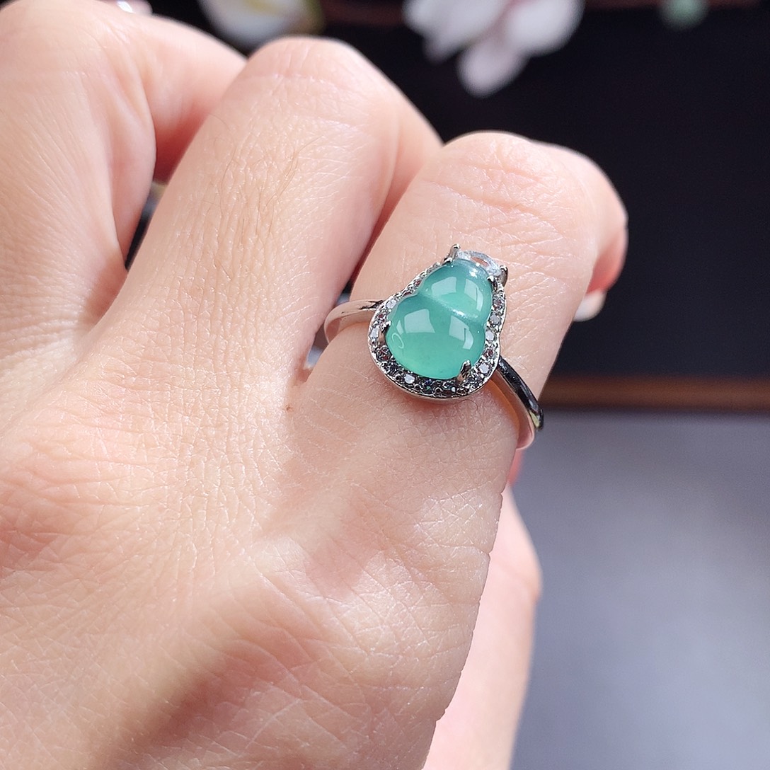 翡翠手镯（圆镯）未镶嵌