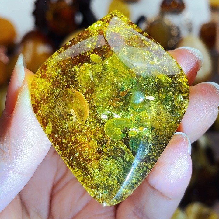 琥珀颈饰未镶嵌吊坠