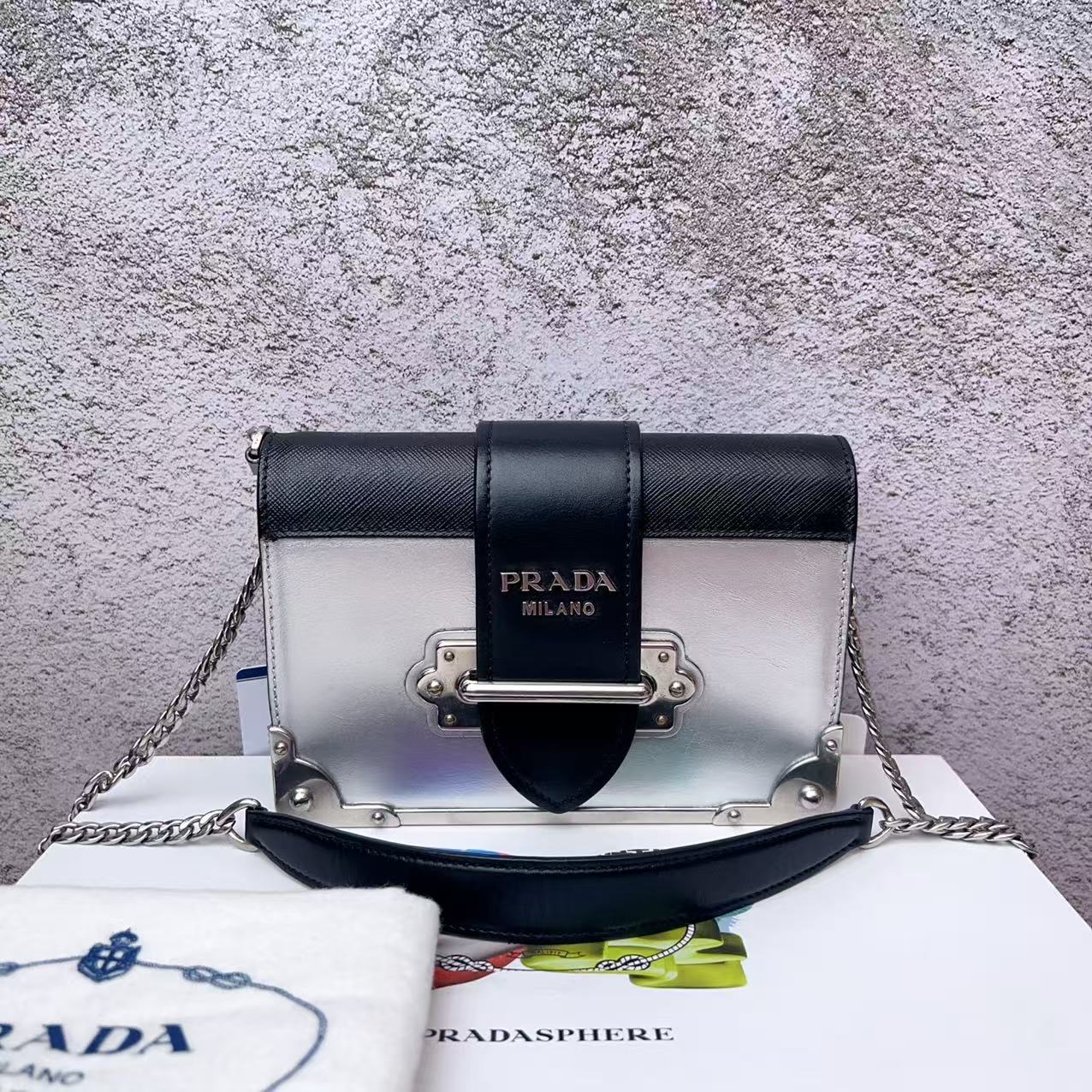 95新 Prada/普拉达 5937  sc  /二奢包包