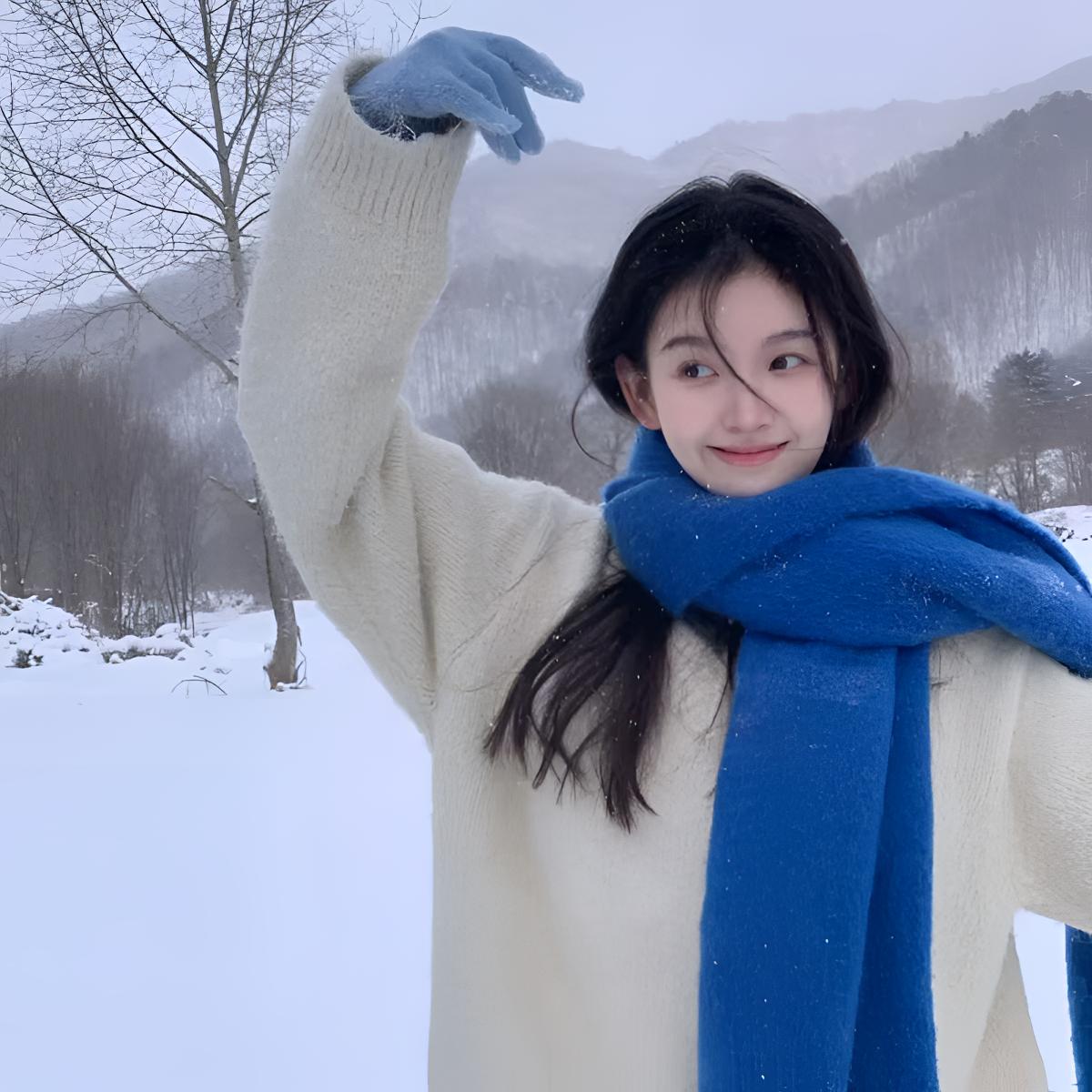 韩国东大门克莱因蓝纯色粗流苏围巾冬季男女加厚保暖大披肩百搭