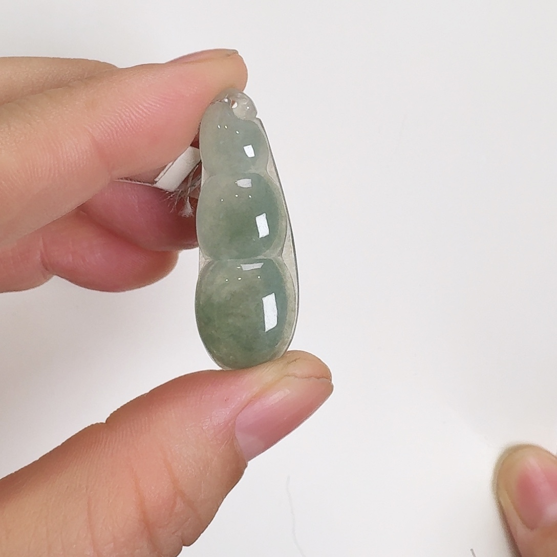 翡翠颈饰未镶嵌福豆