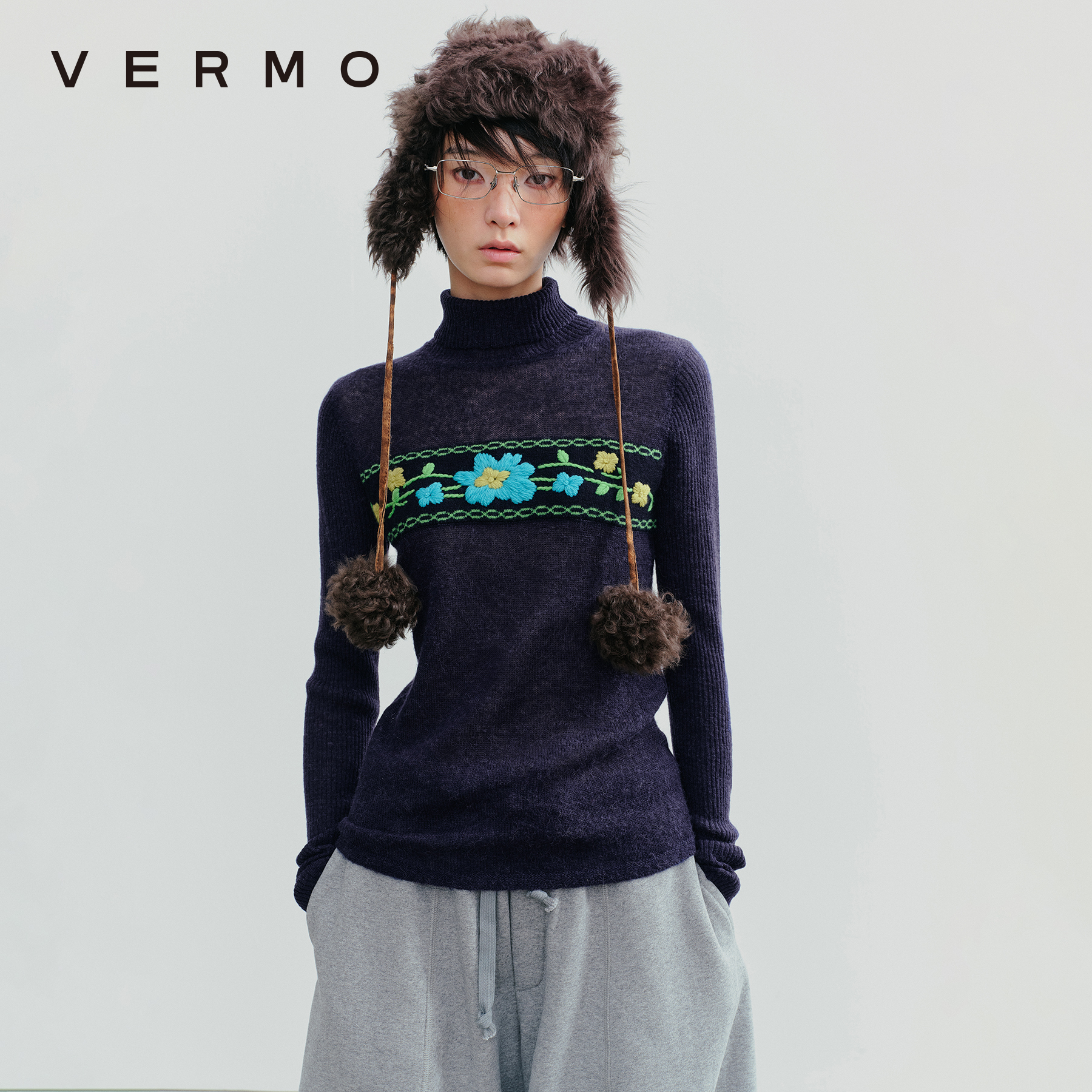 针脚叙事 别致复古绣花重工手绣羊驼毛打底套头毛衣 V0033