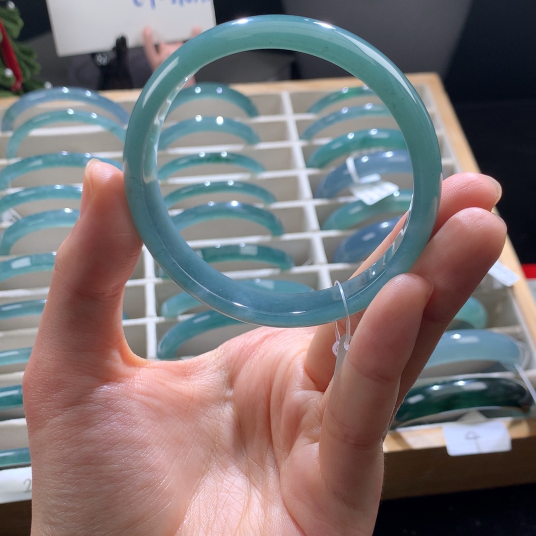 翡翠未镶嵌手镯天然翡翠手镯