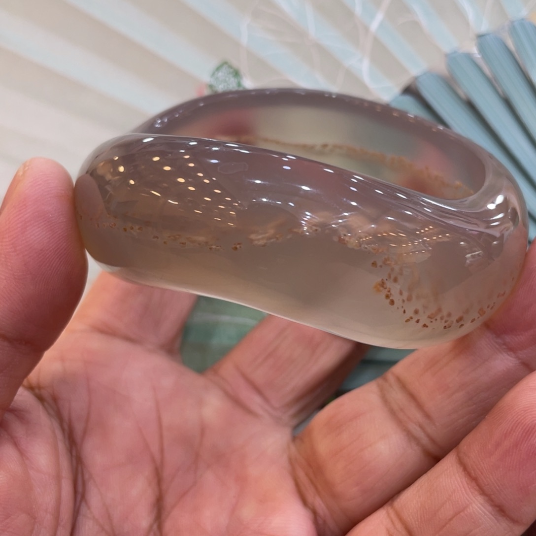 玛瑙/玉髓手镯未镶嵌良*