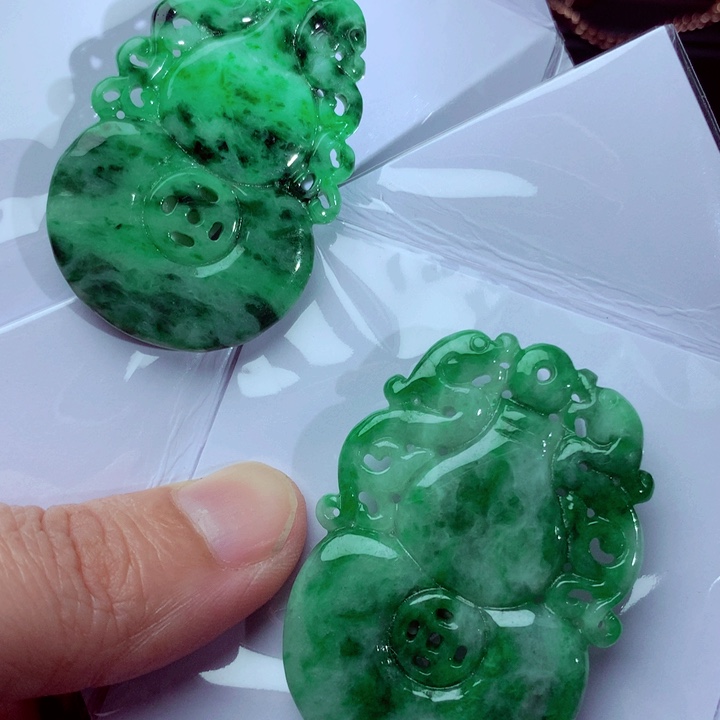 翡翠未镶嵌吊坠(不含链)多样性发一个