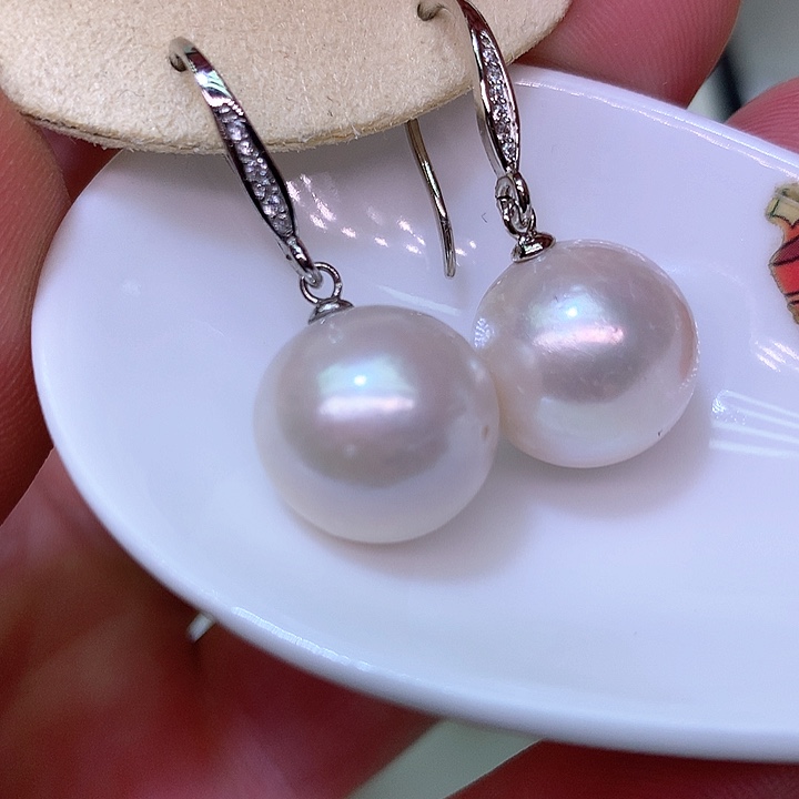 银S925镶嵌耳饰淡水珍珠