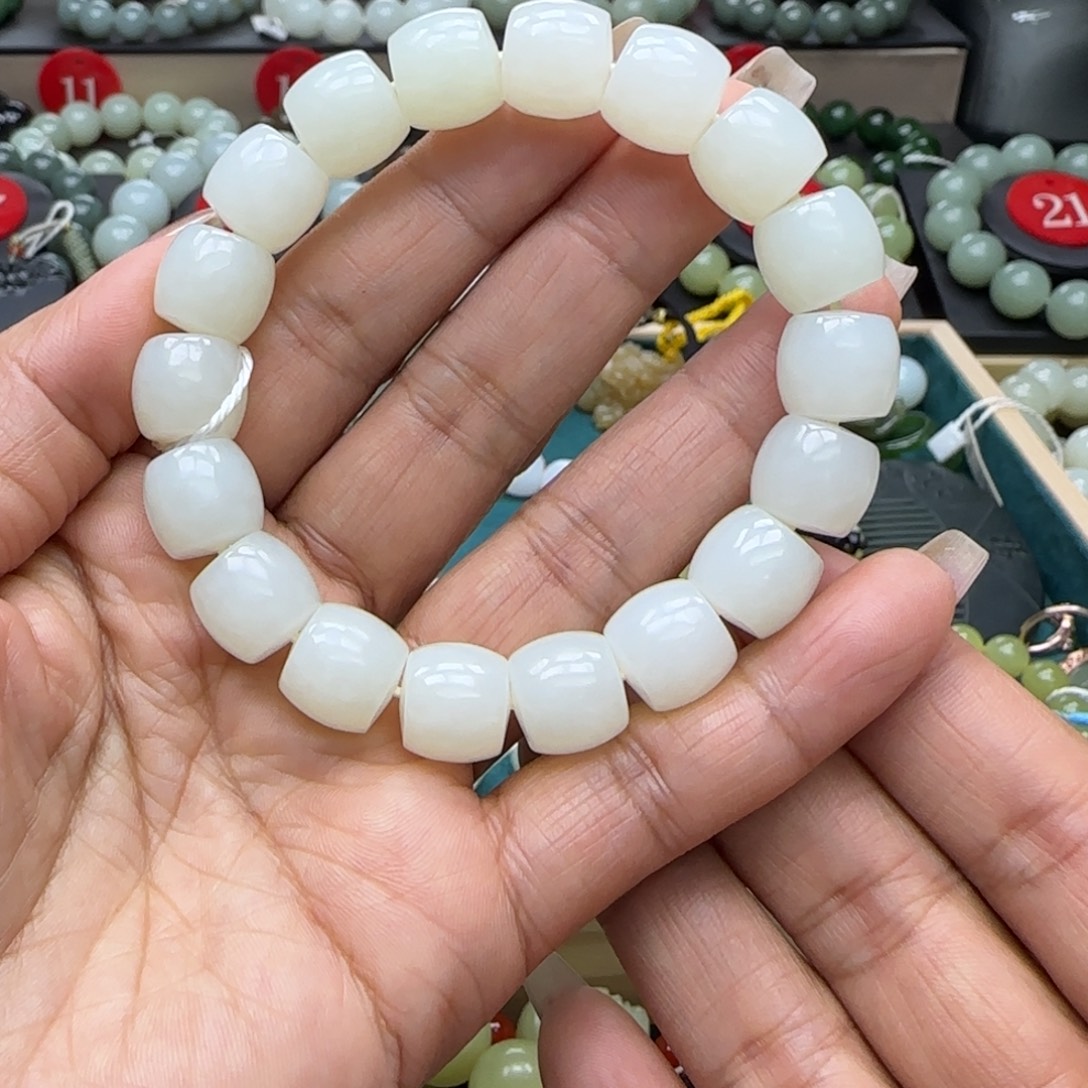 和田玉未镶嵌手链