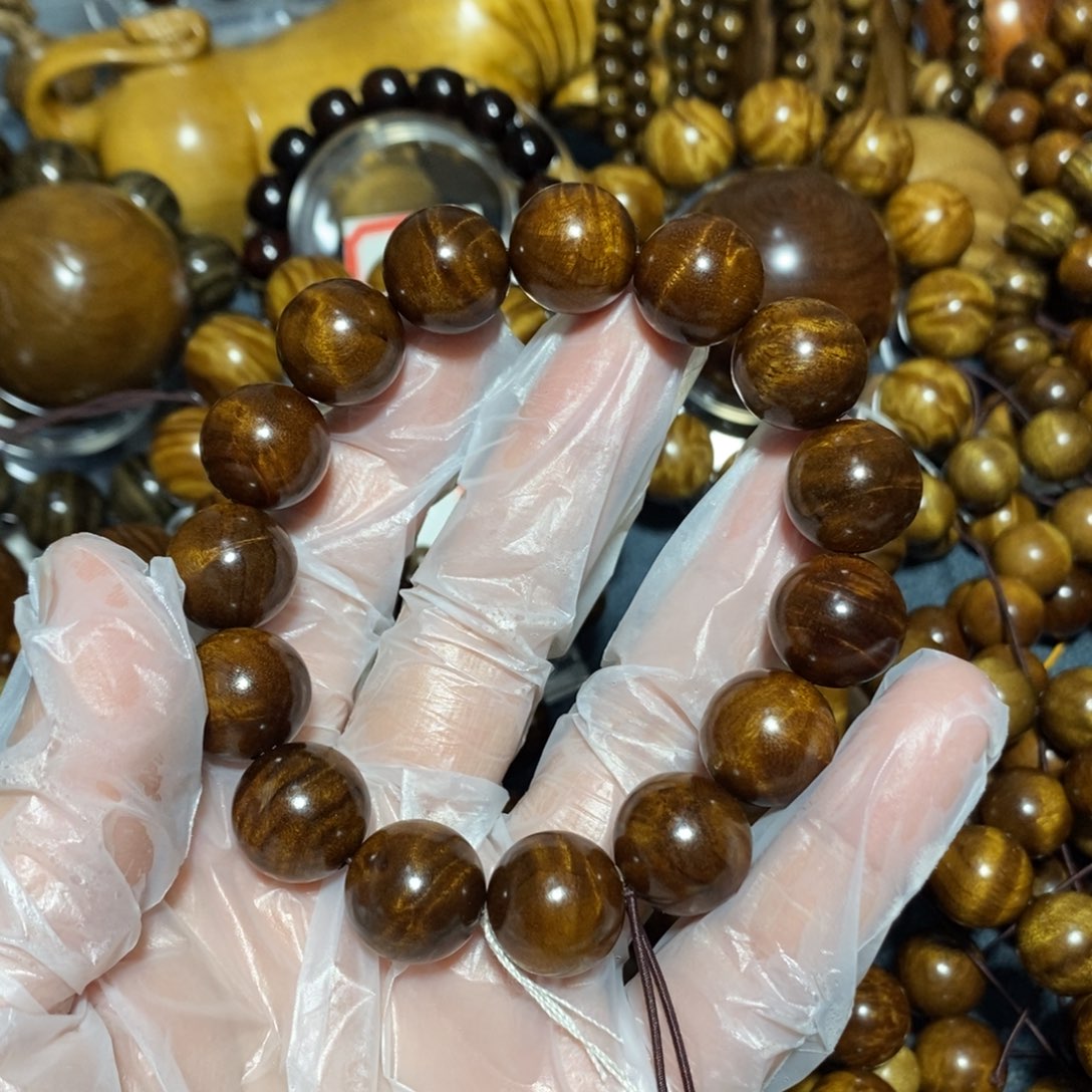金丝楠木雕工艺品15